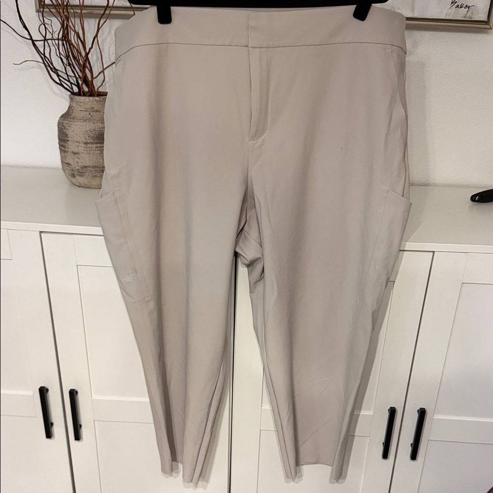 Athleta Stellar Straight Crop Pant